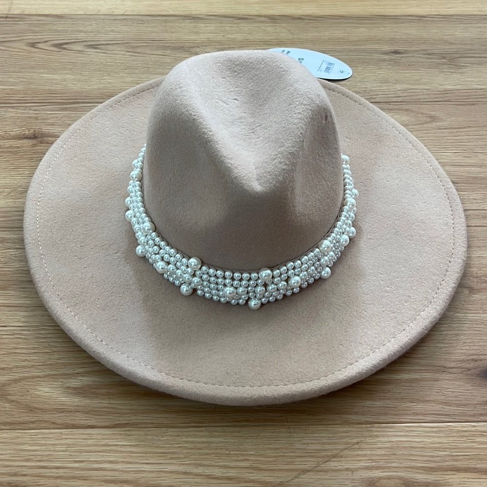 NWOT Scoop Beige Wool Wide Brim Fedora with Pearls
